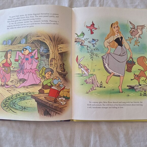 Walt Disneys Sleeping Beauty Book 1986 Golden Book Edition 11x8" Big Hardcover - Picture 6 of 6
